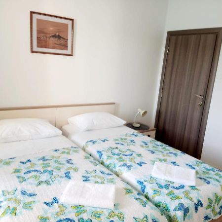 Apartment Luna Tribunj Tribunj  Bagian luar foto