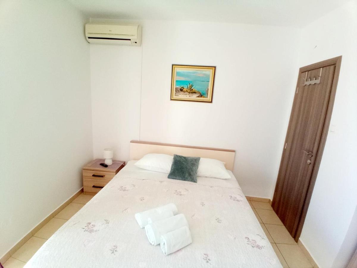 Apartment Luna Tribunj Tribunj  Bagian luar foto