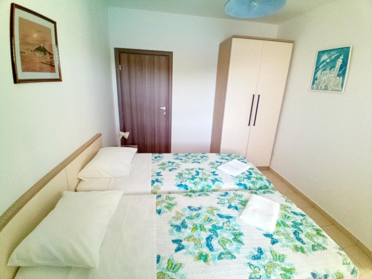 Apartment Luna Tribunj Tribunj  Bagian luar foto